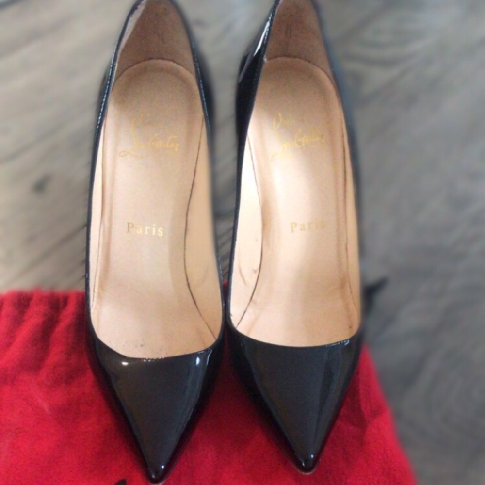 Christian Louboutin
So Kate Patent Red Sole Pump